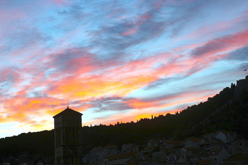 Ana Tudor Apartments Hvar Town Eksteriør bilde